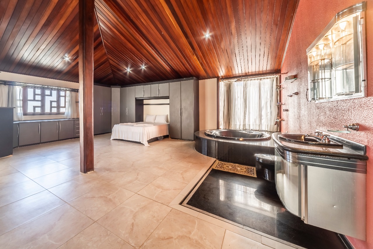 Suíte master com jacuzzi